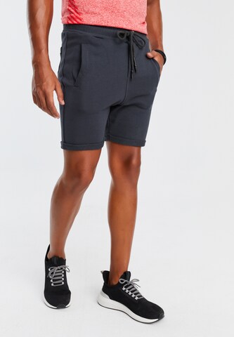 Leif Nelson Slimfit Shorts in Grau: predná strana