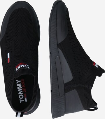 Scarpa slip-on di Tommy Jeans in nero