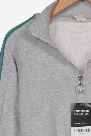 Urban Outfitters Sweatshirt & Zip-Up Hoodie in XS in Grey