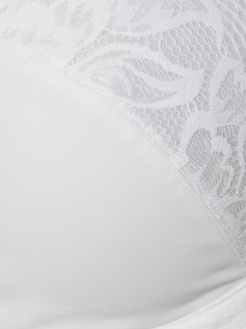 Invisible Soutien-gorge 'Smart Micro' TRIUMPH en blanc