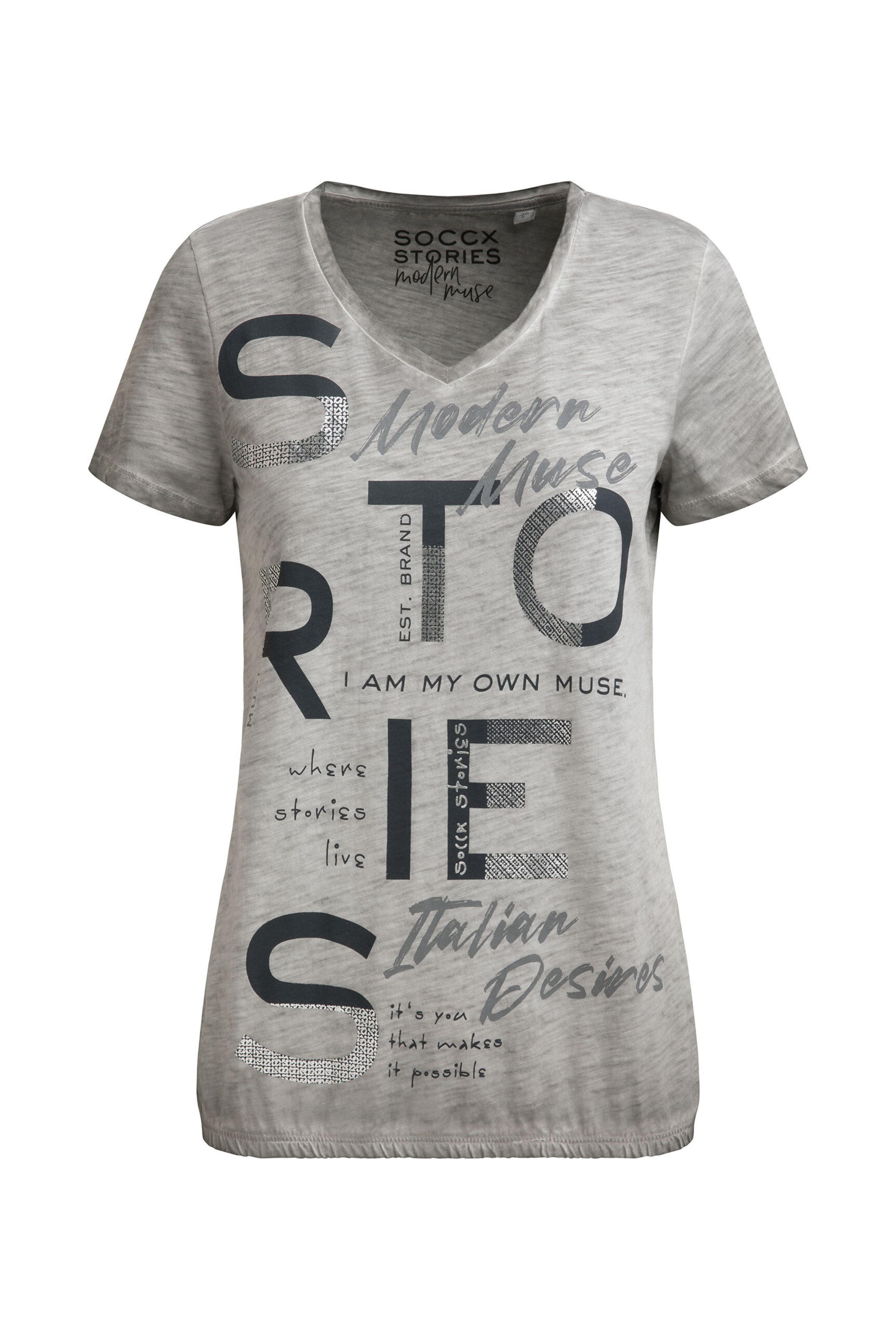 Soccx T-Shirt  V-Neck mit Folienprint und Elastiksaum in Grau: Vorderseite