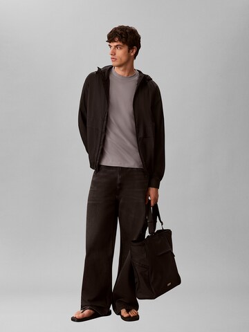 T-Shirt Calvin Klein Jeans en gris