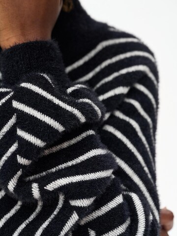 Blue Shadow Sweater in Black