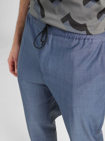 Regular Pantaloni eleganți 'HOWARD231X' de la HUGO pe albastru