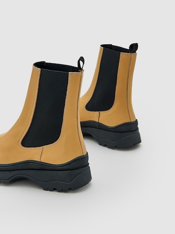 EDITED Chelsea boots 'Maiga' in Beige