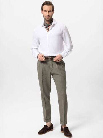 Coupe regular Chemise Antioch en blanc