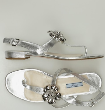 PRADA Sandalen 39,5 in Silber: Vorderseite