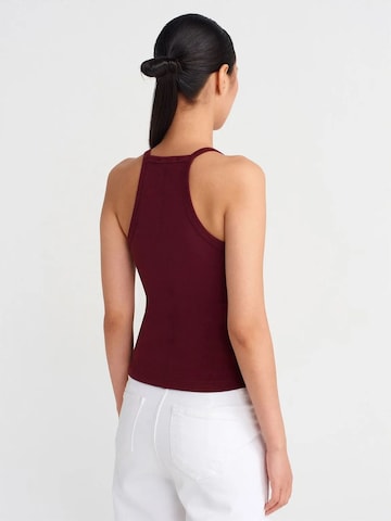 Haut Dilvin en rouge