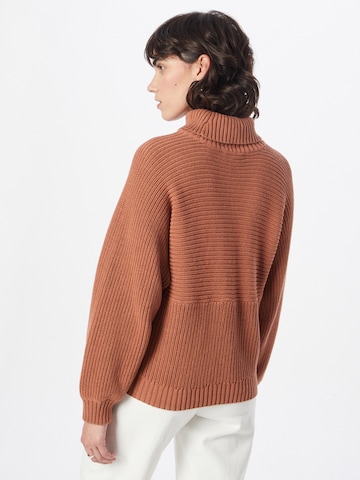 ABOUT YOU Sweater 'Linnea' in Brown