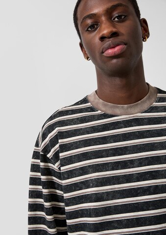 T-Shirt QS en gris : devant