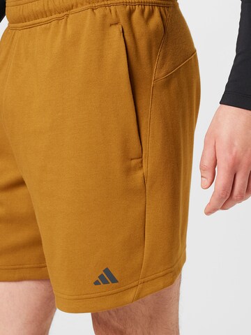 ADIDAS PERFORMANCE Szabványos Sportnadrágok 'Base ' - barna