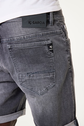 GARCIA Regular Jeans 'Russo' i grå