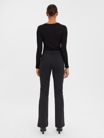 évasé Pantalon 'LUCCA' VERO MODA en noir