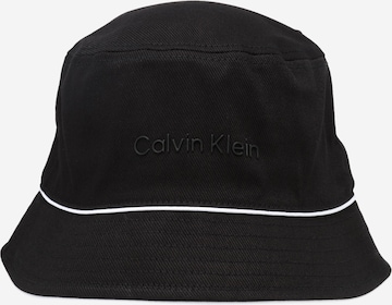 Calvin Klein Шапка с периферия в черно