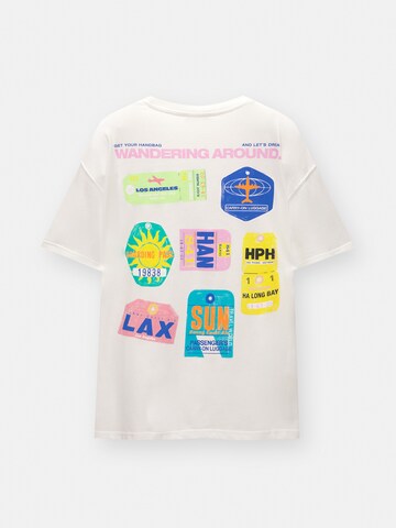 Tricou de la Pull&Bear pe alb