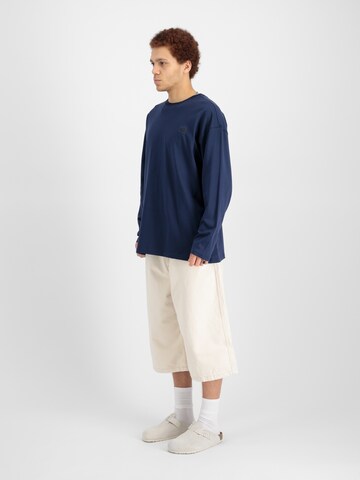 ALPHA INDUSTRIES Tričko 'Essentials' – modrá