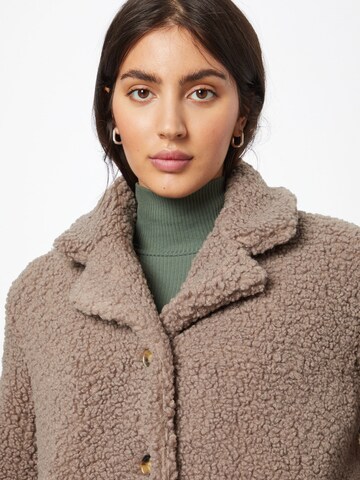 modström Between-Seasons Coat 'Kendra' in Brown