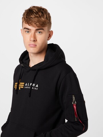 ALPHA INDUSTRIES Sweatshirt in Zwart