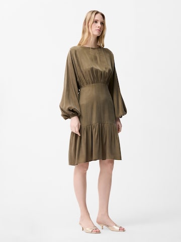 Robe adl en vert
