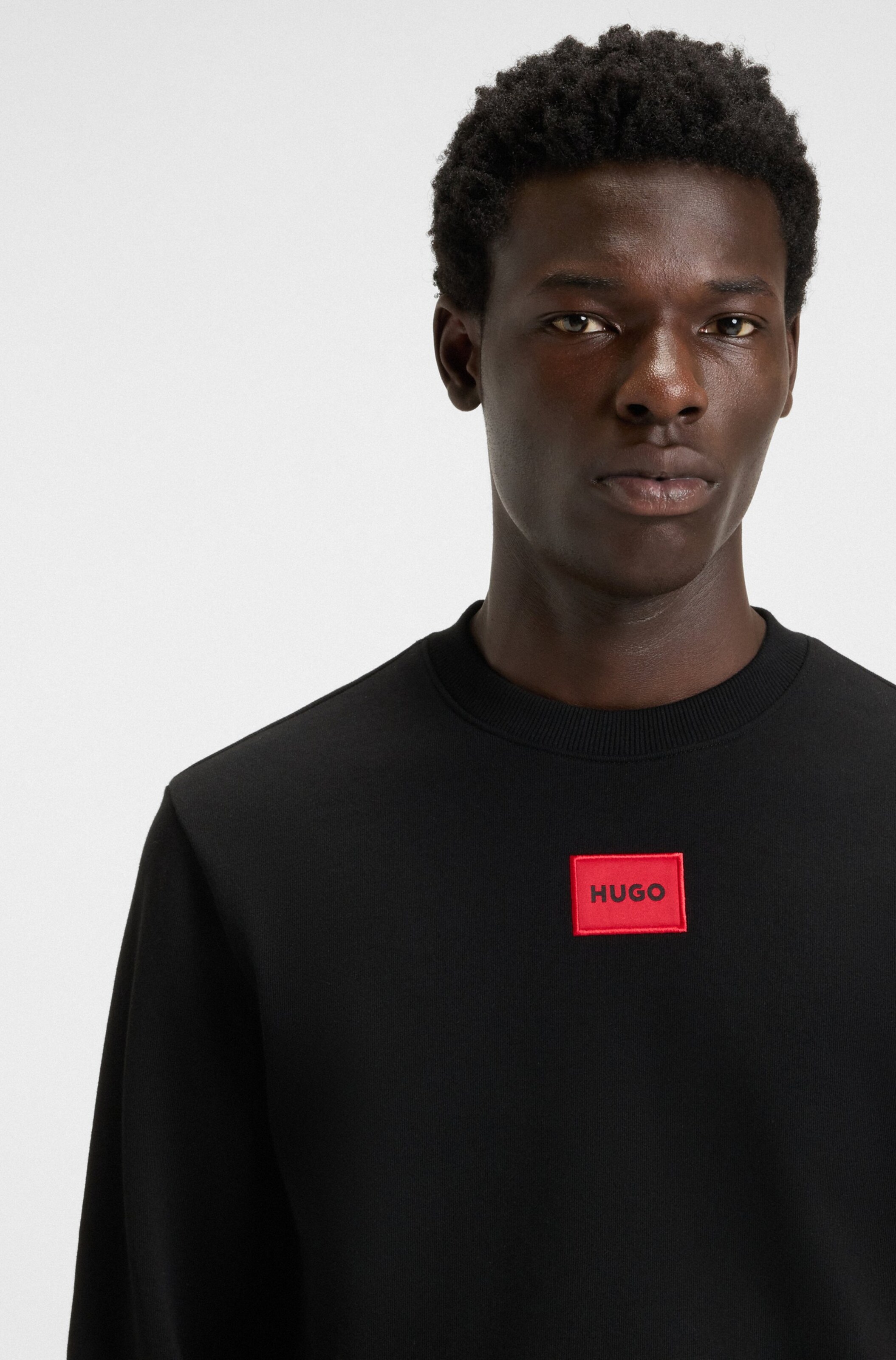 HUGO Sweatshirt in Schwarz