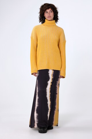 Aligne Sweater 'Gina Roll' in Yellow