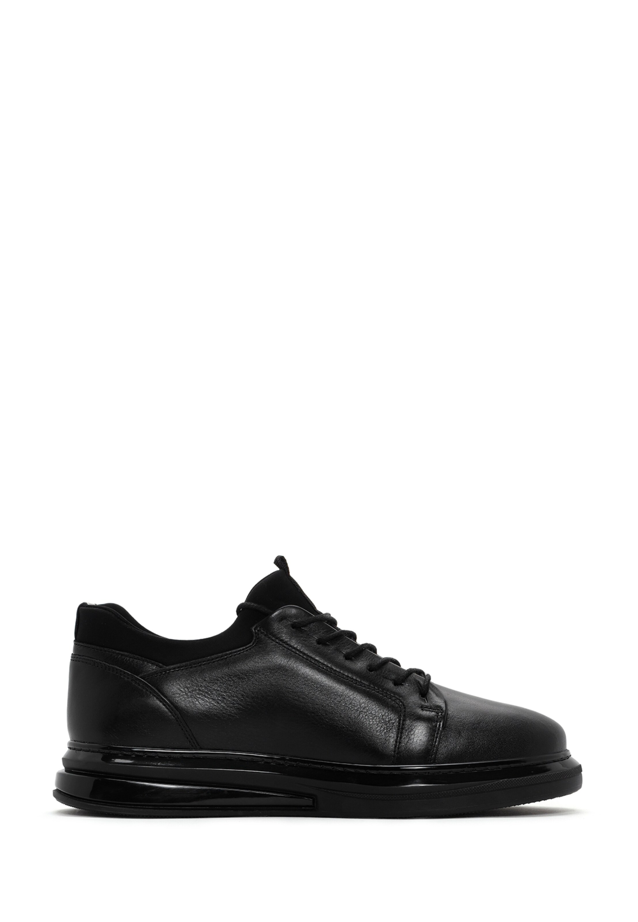 Derimod Lace-Up Shoes in Black