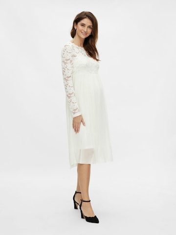 Robe 'Mivana' MAMALICIOUS en blanc