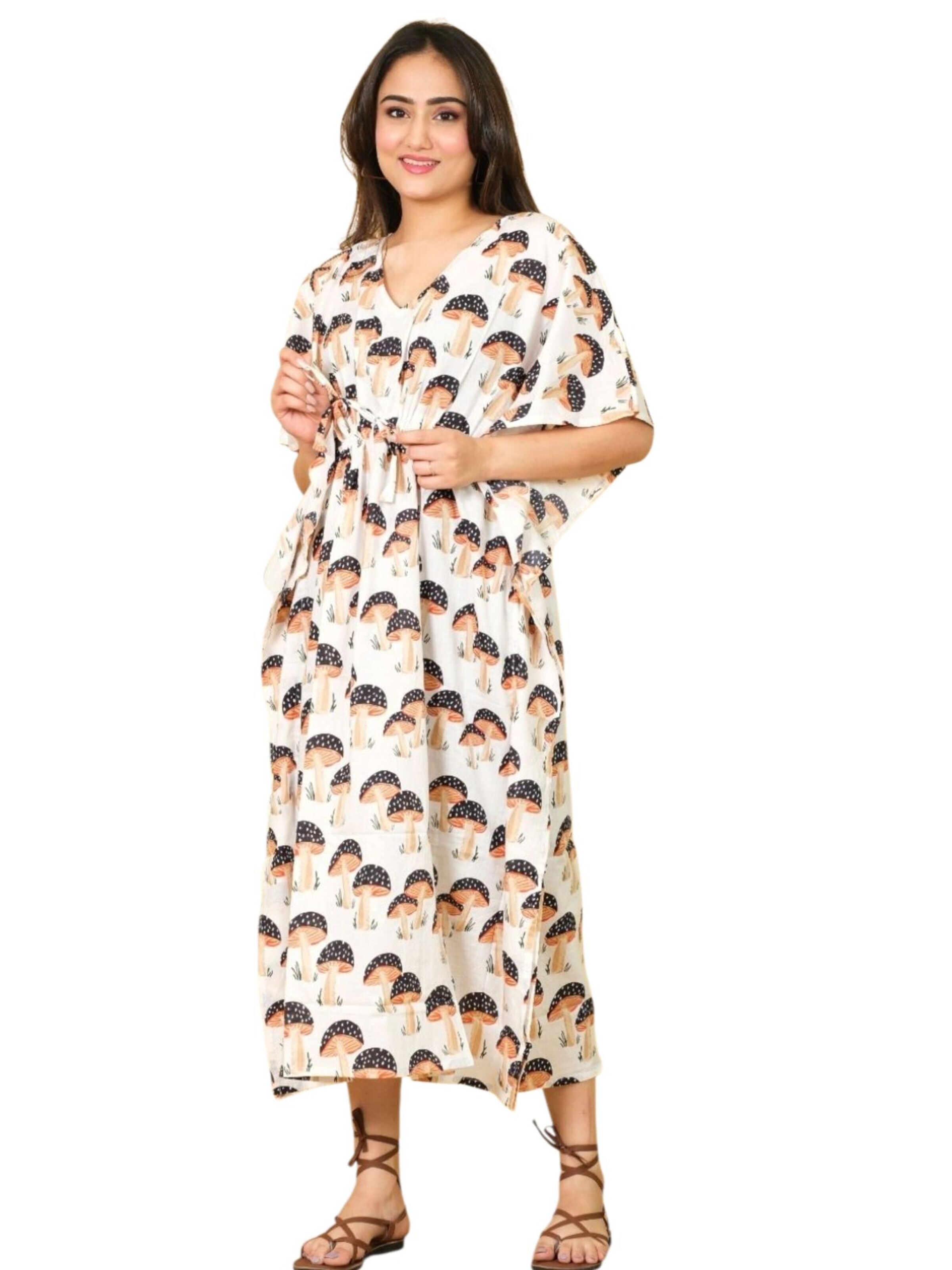 PfauGermany Summer Dress 'KAFTAN Free Size Brustumfang – 170 cm . Länge 130 cm' in White