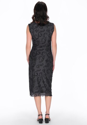 Usha - Vestido em preto