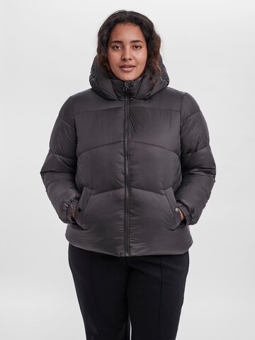 Vero Moda Curve Winterjas 'Upsala' in Grijs: voorkant