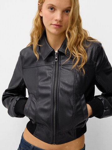 Giacca di mezza stagione di Bershka in nero