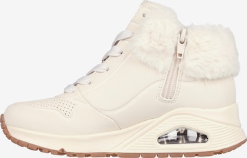 Skechers Kids Boots in White: front
