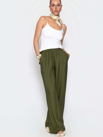 SASSYCLASSY Wide leg Trousers in Green