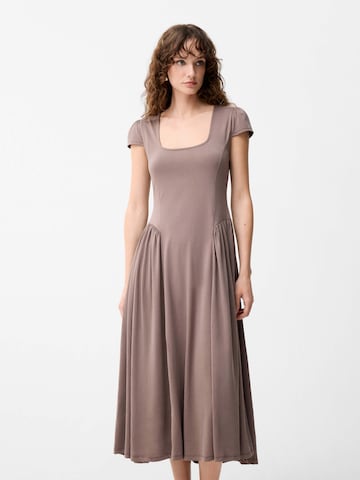 adl Dress in Brown