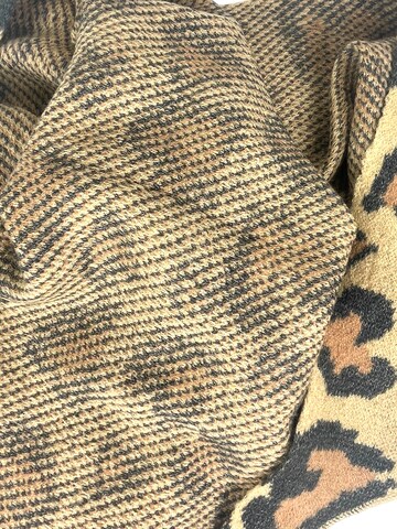 Kumixi Oversized Scarf 'Leo' in Brown