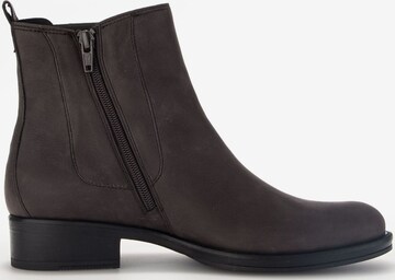 GABOR Chelsea Boots in Braun