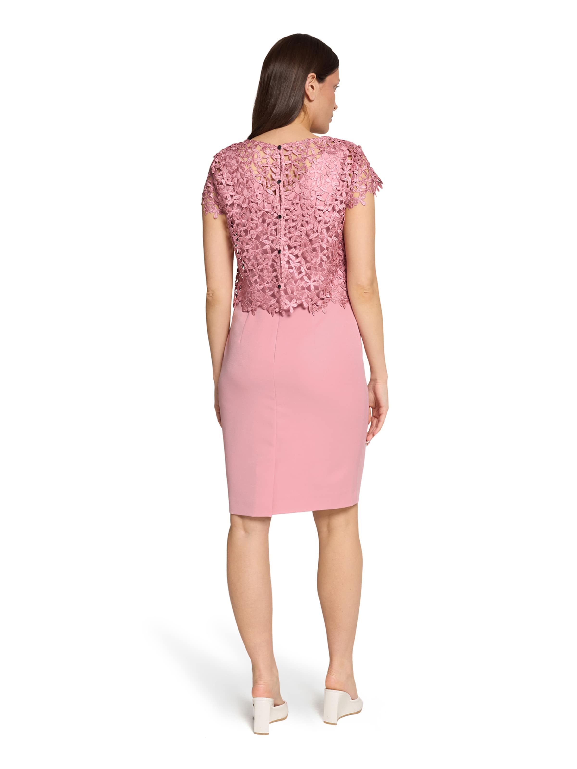 Abito di Vera Mont in rosa