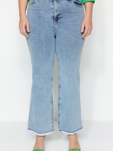 évasé Jean Trendyol Curve en bleu