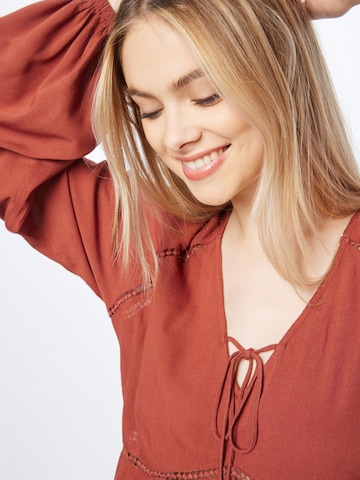 ABOUT YOU Blouse 'Lexa' in Rood
