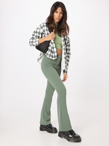 évasé Pantalon VERO MODA en vert