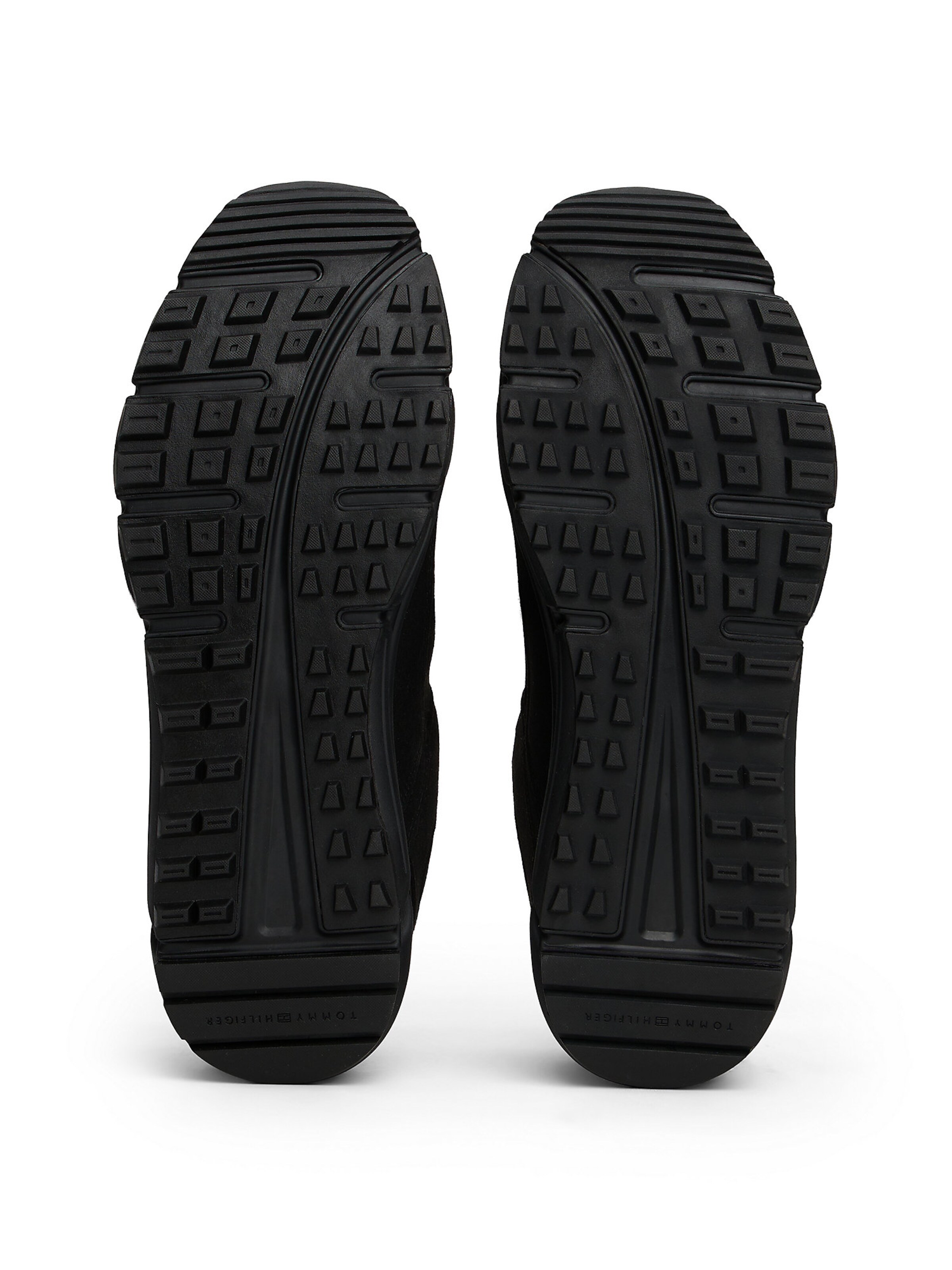 TOMMY HILFIGER Nizke superge | črna barva