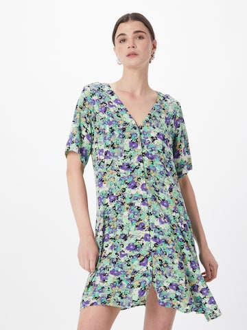 Robe-chemise Monki en vert : devant