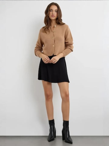 Hiccup Strickjacke in Braun