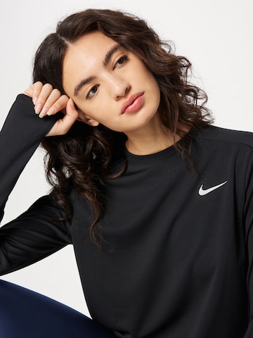 NIKE Funkcionalna majica | črna barva