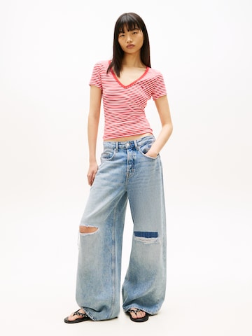 T-shirt Tommy Jeans en rouge