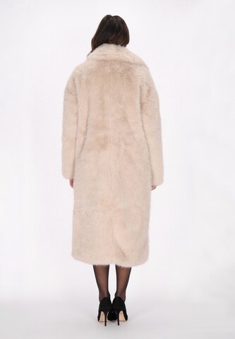 Cappotto invernale di faina in beige