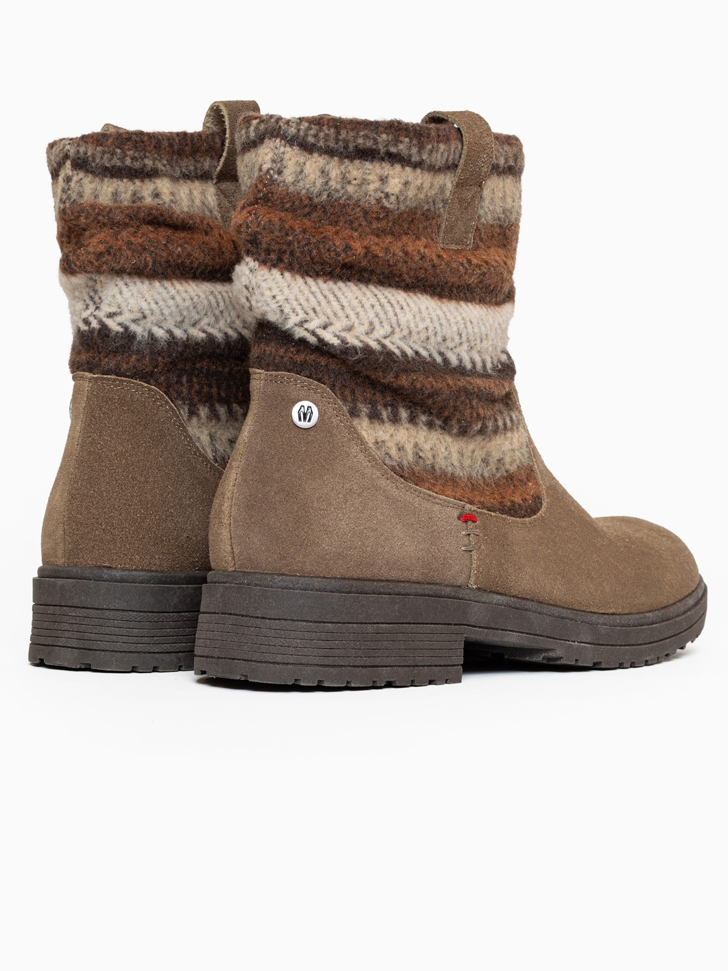 Bottines à lacets 'Joli' Minnetonka en marron