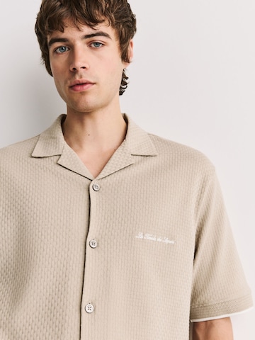 Coupe regular Chemise Next en beige
