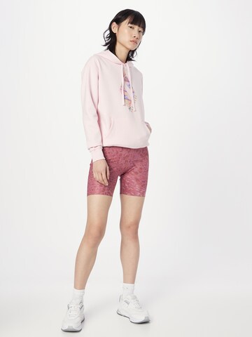 SKECHERS Skinny Sportshorts in Lila