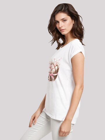 F4NT4STIC T-Shirt 'Osterei Nest Korb Dekor' in Weiß